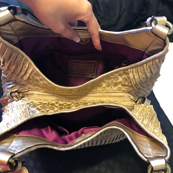 Beautiful Madison Coach bag ❤️ - Picture 8 of 8
